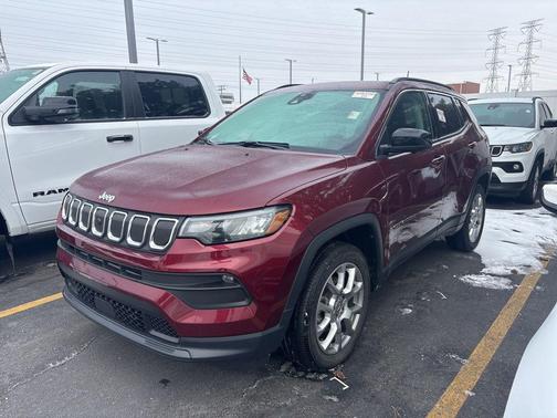 2022 Jeep Compass Latitude Lux