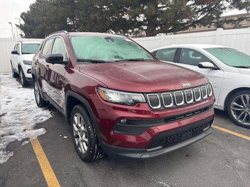 2022 Jeep Compass Latitude Lux