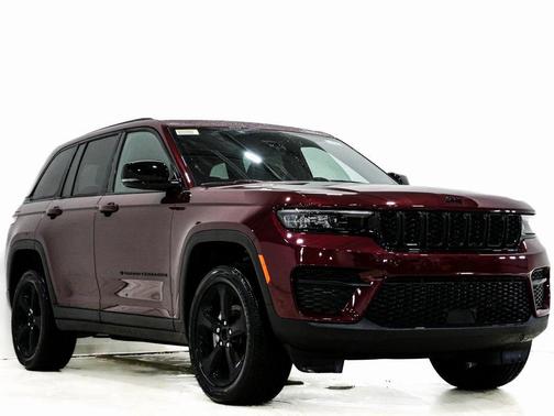 2025 Jeep Grand Cherokee Altitude