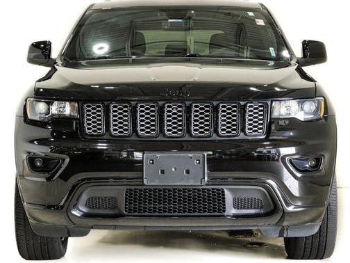 Diamond Black Crystal Pearlcoat 2020 Jeep Grand Cherokee Altitude