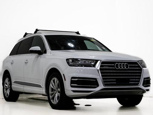 2019 Audi Q7 55 Premium Plus