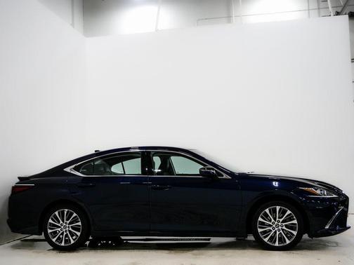 2021 Lexus ES 350 Base