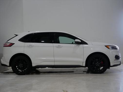 2021 Ford Edge ST