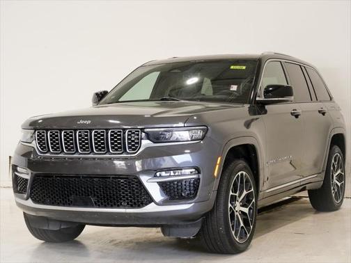 2022 Jeep Grand Cherokee Summit