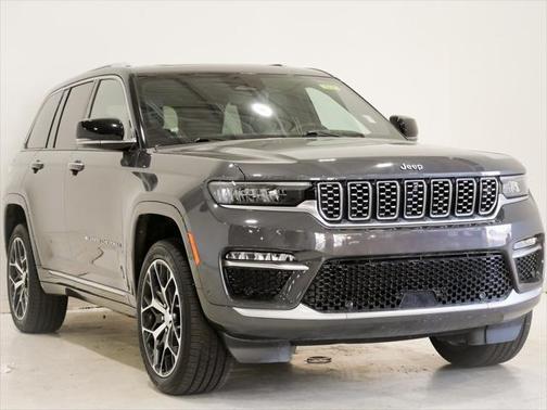 2022 Jeep Grand Cherokee Summit