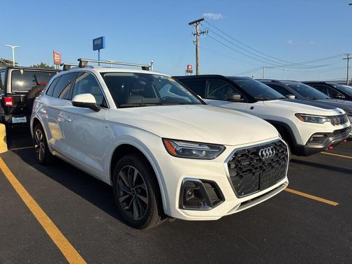 2023 Audi Q5 45 S line Premium Plus