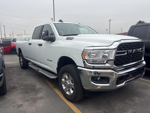 2024 RAM 2500 Big Horn Crew Cab 4x4 8' Box