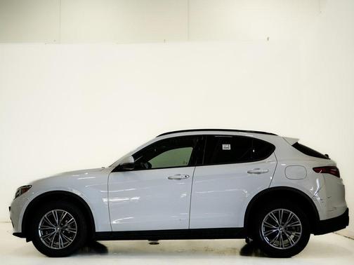 2022 Alfa Romeo Stelvio Sprint