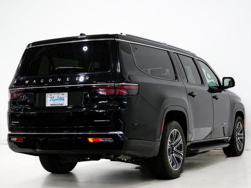 2023 Jeep Wagoneer L Series II 4x4