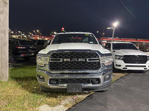 2024 RAM 3500 Big Horn Crew Cab 4x4 8' Box