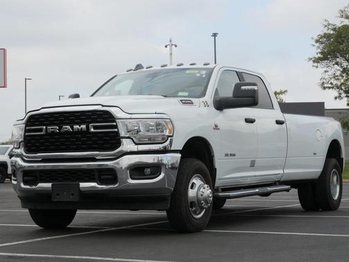 2024 RAM 3500 Big Horn Crew Cab 4x4 8' Box