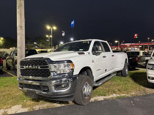 2024 RAM 3500 Big Horn Crew Cab 4x4 8' Box