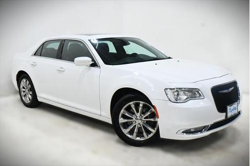 2020 Chrysler 300 Touring