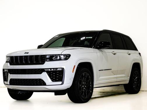 bright white clearcoat 2026 Jeep Grand Cherokee Summit