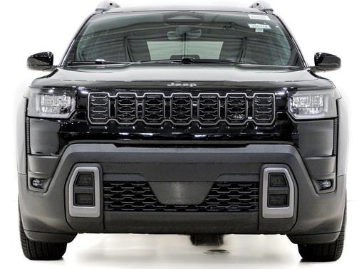 Diamond Black Crystal Pearlcoat 2026 Jeep Cherokee Laredo 4x4