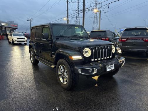 2022 Jeep Wrangler Unlimited Sahara