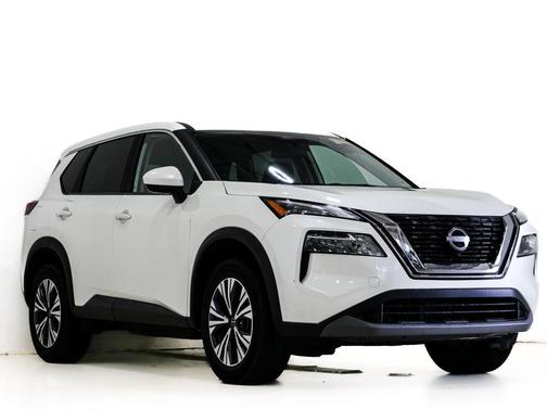 Pearl White Tricoat 2023 Nissan Rogue SV