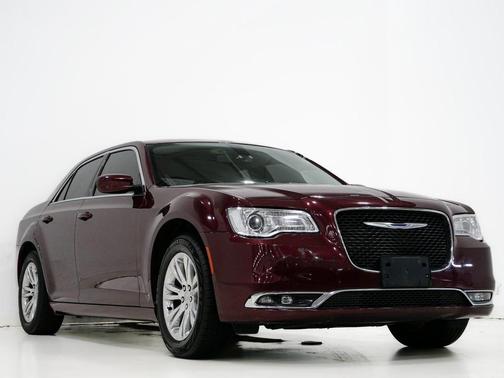 2017 Chrysler 300 Limited