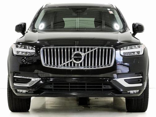 2023 Volvo XC90 B5 Plus