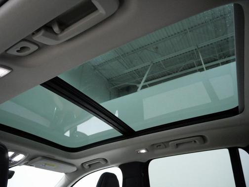 2023 Volvo XC90 B5 Plus