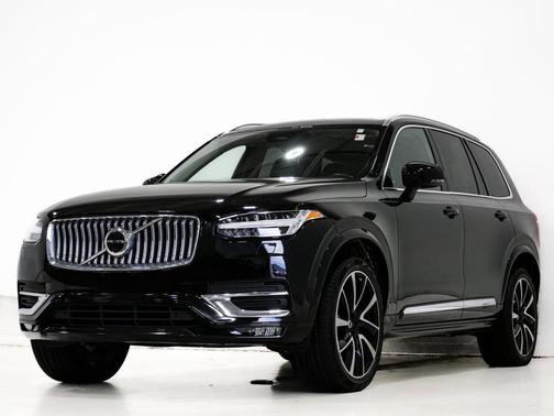 2023 Volvo XC90 B5 Plus