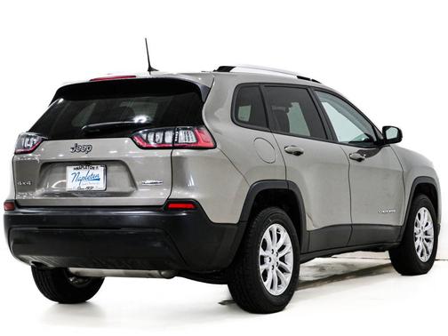 Light Brownstone Pearlcoat 2020 Jeep Cherokee Latitude