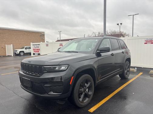 2023 Jeep Grand Cherokee Altitude