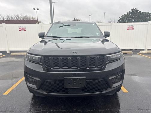 2023 Jeep Grand Cherokee Altitude