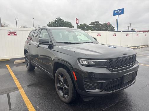 2023 Jeep Grand Cherokee Altitude
