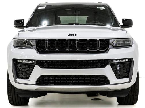 silver zynith 2026 Jeep Grand Cherokee Summit