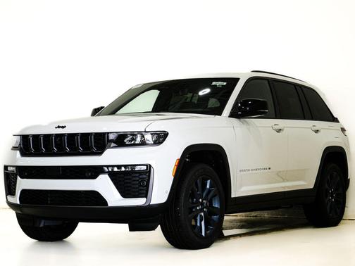 Bright White Clearcoat 2026 Jeep Grand Cherokee 85th Anniversay Edition 4x4