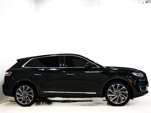 Infinite Black 2020 Lincoln Nautilus Reserve