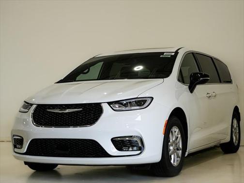 2025 Chrysler Pacifica L