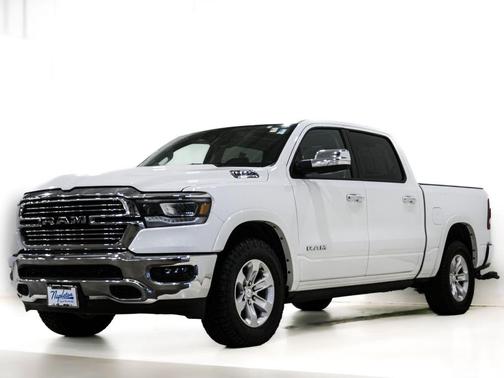 Bright White Clearcoat 2022 RAM 1500 Laramie