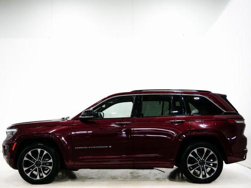 2022 Jeep Grand Cherokee Overland