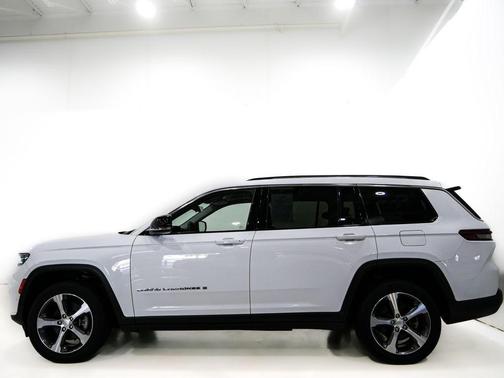 Bright White Clearcoat 2023 Jeep Grand Cherokee L Limited