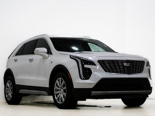 2022 Cadillac XT4 Premium Luxury