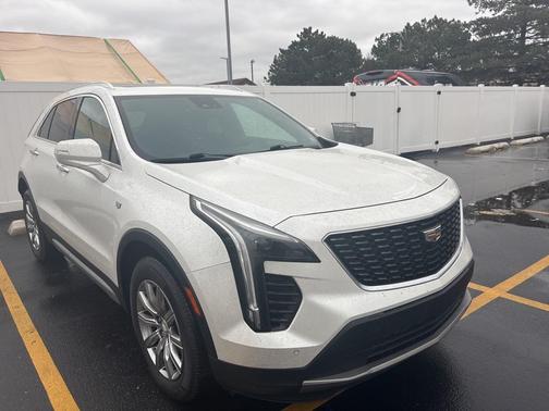 2022 Cadillac XT4 Premium Luxury