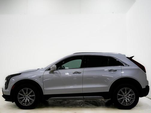 2022 Cadillac XT4 Premium Luxury