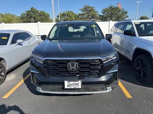 2023 Honda Pilot Touring 8-Passenger