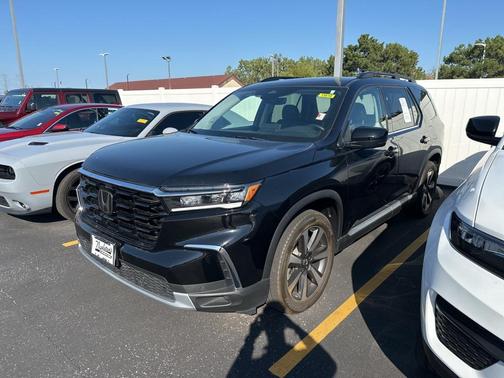 2023 Honda Pilot Touring 8-Passenger