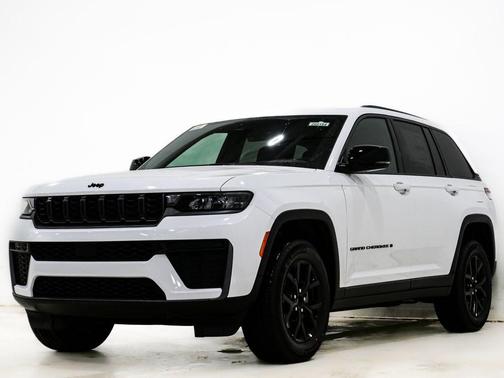 2026 Jeep Grand Cherokee Altitude