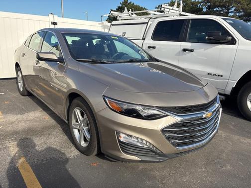 2022 Chevrolet Malibu FWD LT