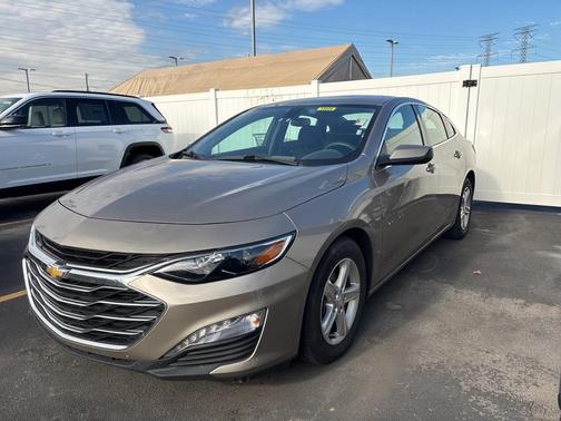 2022 Chevrolet Malibu FWD LT