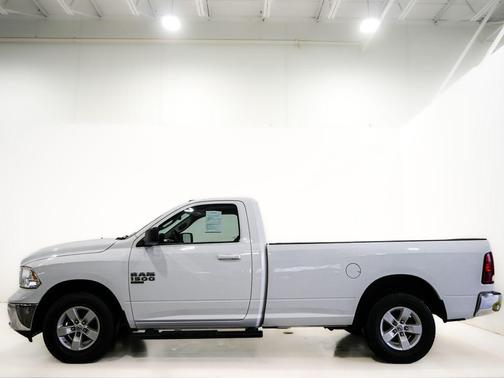 Bright White Clearcoat 2019 RAM 1500 SLT