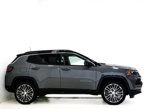 Sting-Gray Clearcoat 2022 Jeep Compass Limited