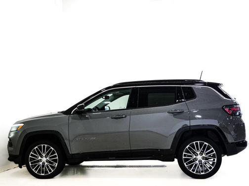 Sting-Gray Clearcoat 2022 Jeep Compass Limited