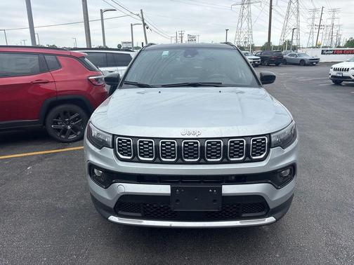 Silver Zynith Metallic Clearcoat 2025 Jeep Compass Limited