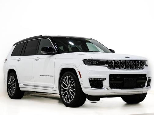 Diamond Black Crystal Pearlcoat 2023 Jeep Grand Cherokee L Summit Reserve