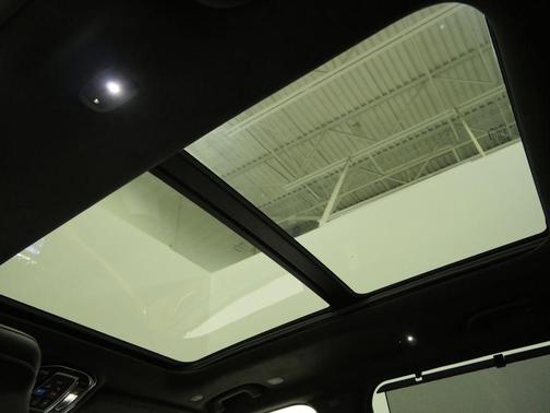 Diamond Black Crystal Pearlcoat 2023 Jeep Grand Cherokee L Summit Reserve
